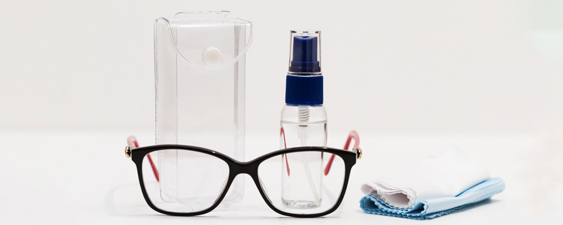 Cómo limpiar las gafas de sol - Métodos para limpiar los cristales y la  montura de forma segura